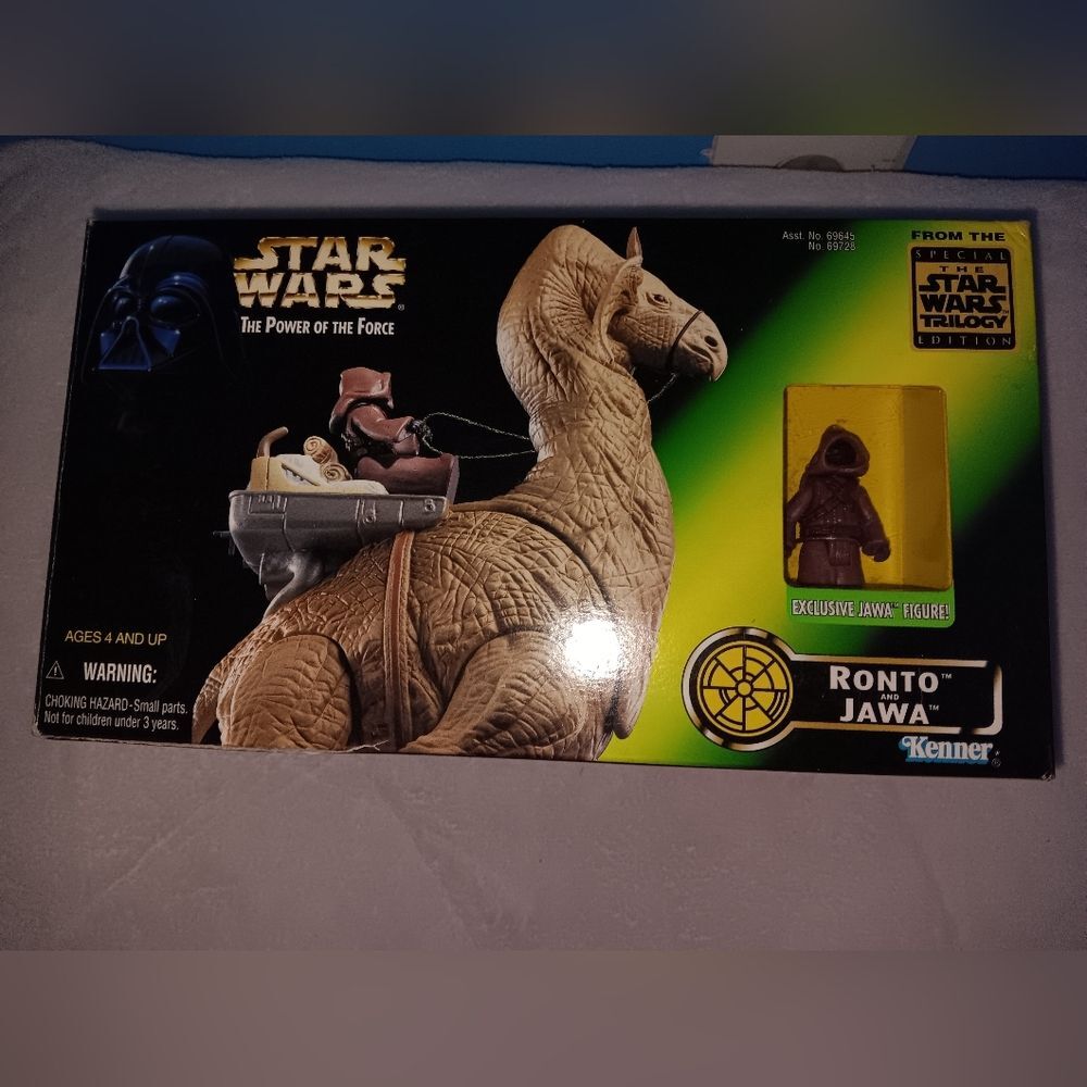 1997 Vintage Kenner Star Wars Ronto & Jawa Action Figure Set NIB